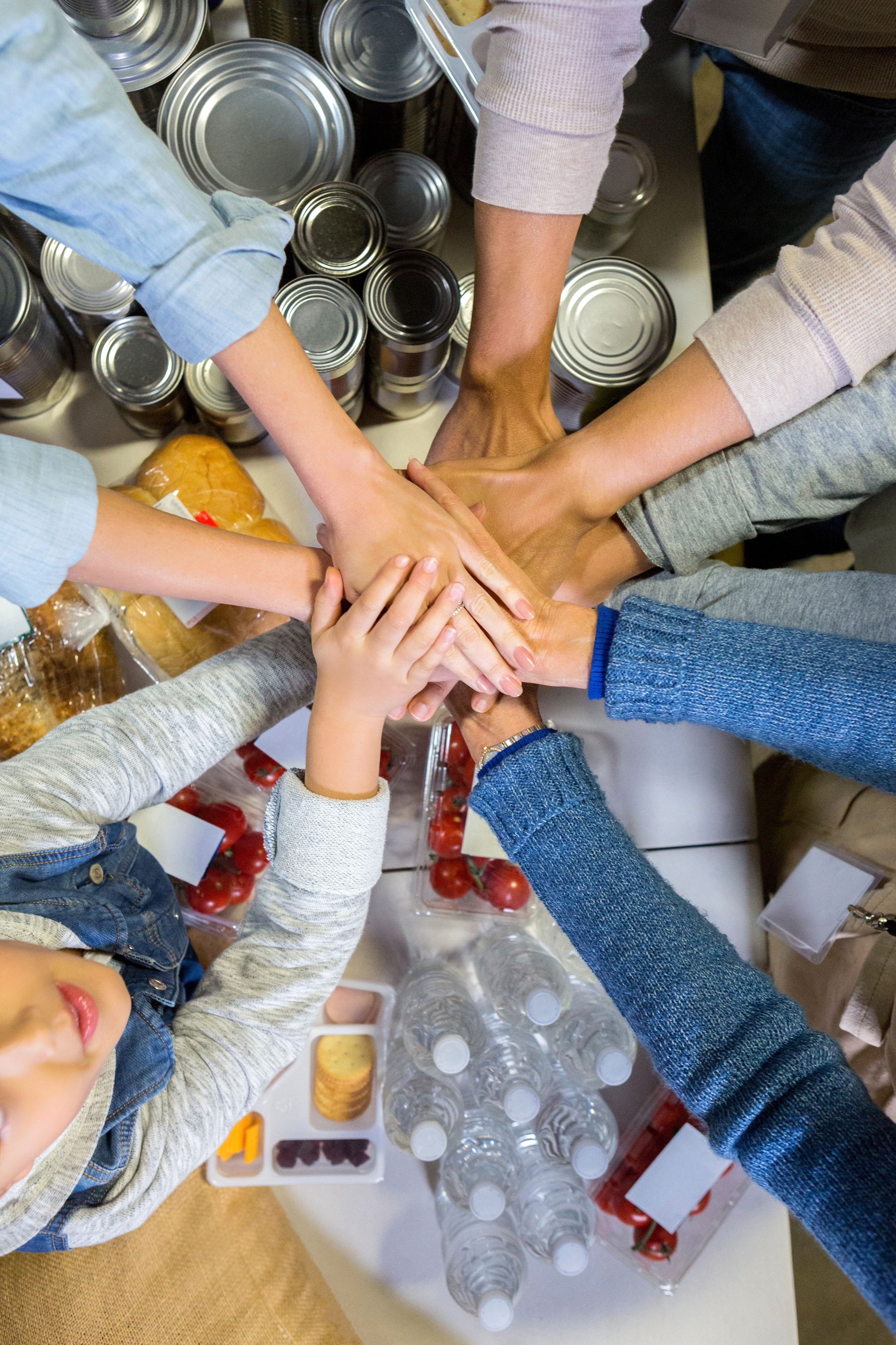 United food bank volunteers